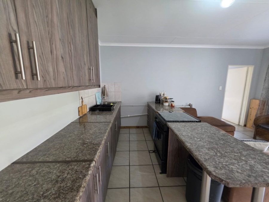 6 Bedroom Property for Sale in Bethlehem Free State